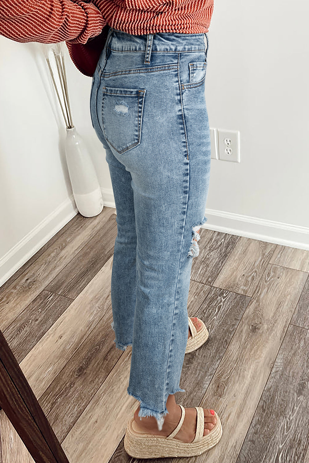 Knee Fit Flare Jeans