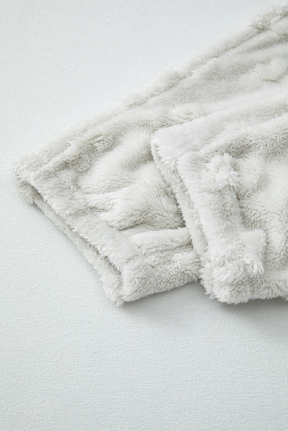 Snowy Snuggle Lounge Set – Two-Piece Fuzzy Pullover & Pants